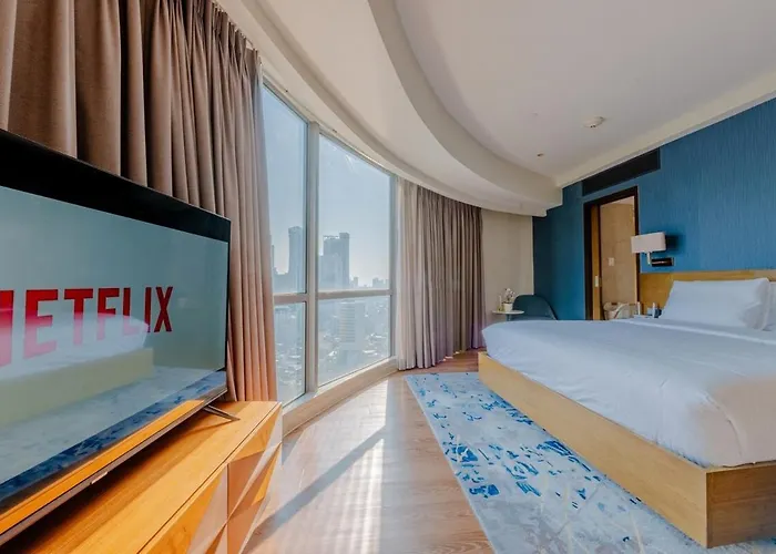 Stunning Panorama With Pool Manila
