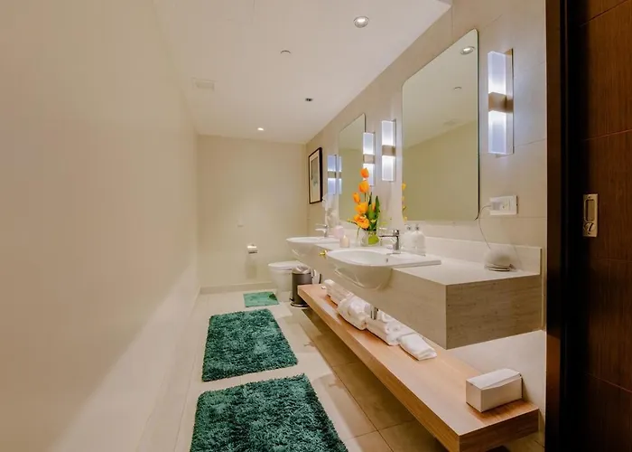 Stunning Panorama With Pool Apartamento *